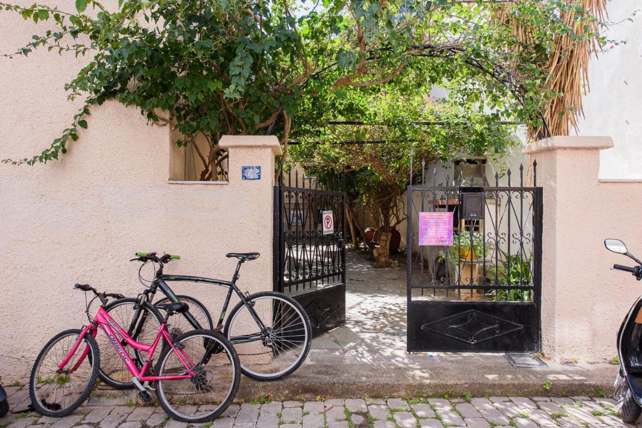 Aegina'S Flowers House מראה חיצוני תמונה